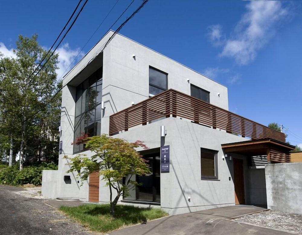 Asanagi Studio by Hokkaido Tracks