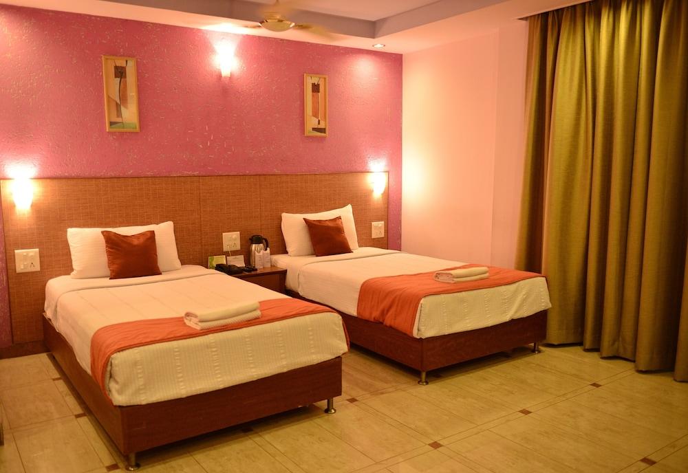 Goa Woodlands Hotel