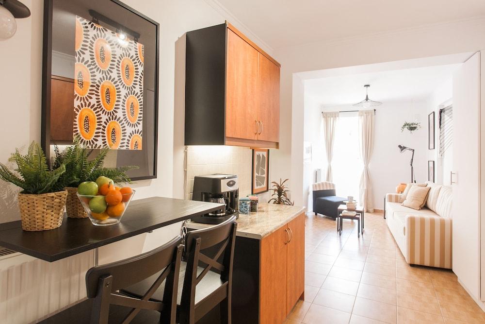 Nephiria's Boho House with Acropolis View