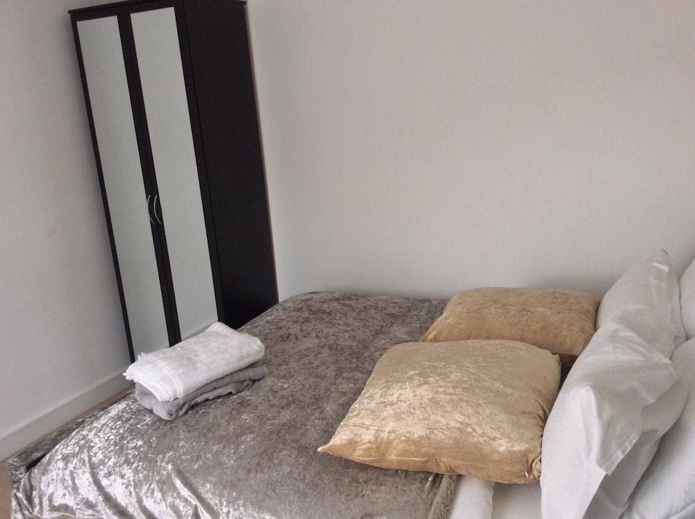 Igloo CityCroft Luxury Townhouse