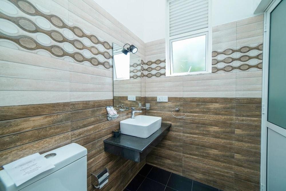 OYO 576 Dazzling Villa