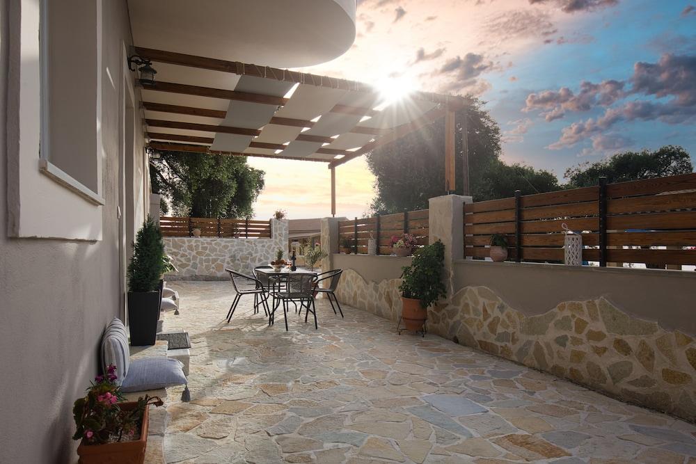 Liz Apartment  by CorfuEscapes