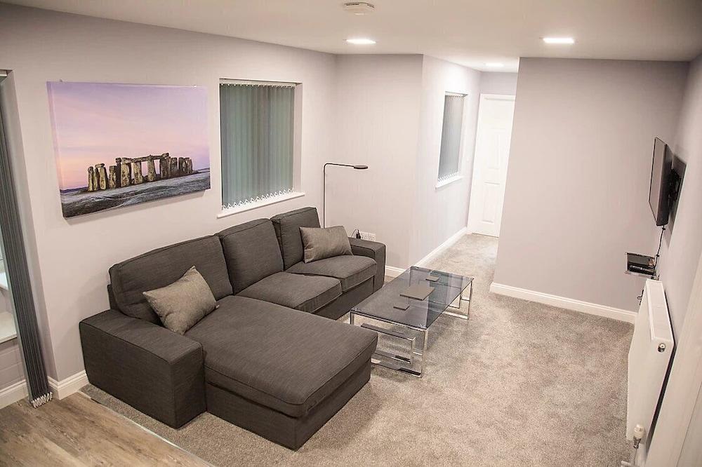 The Annexe @ Elmbank - Adults Only