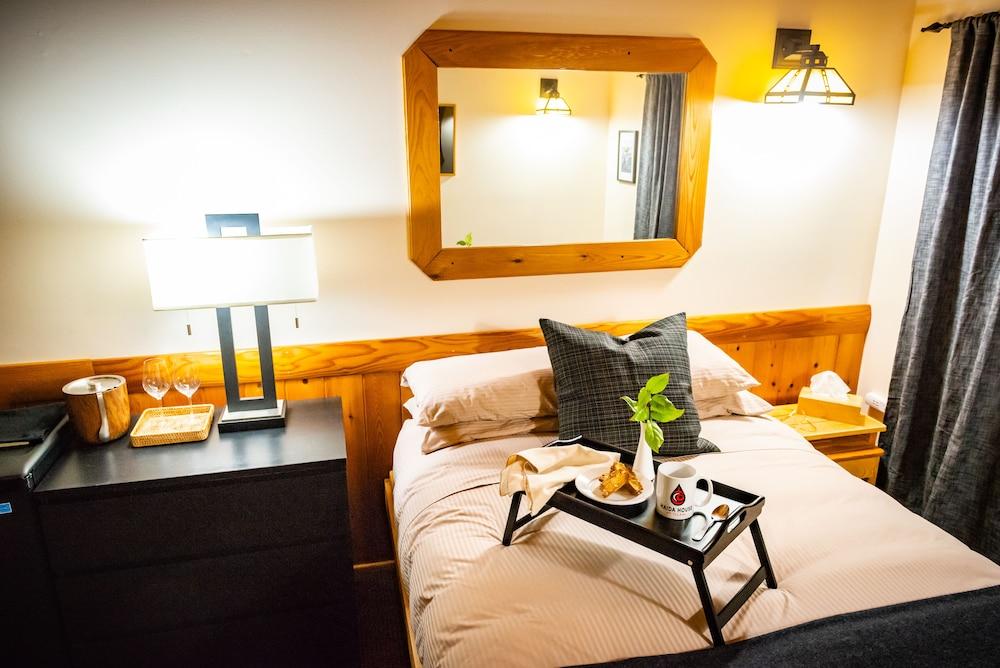 Haida House at Tllaal