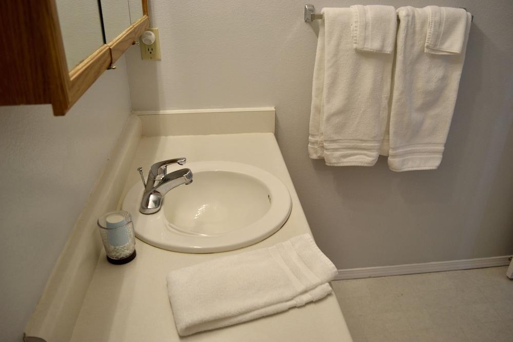 Pioneer Inn Guesthouse