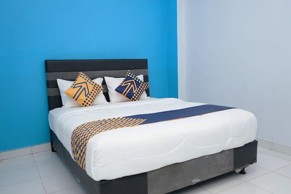 SPOT ON 2577 Pondok Garasi