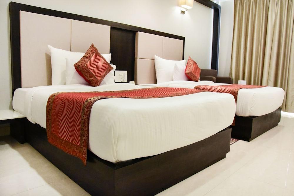 Hotel Platinum Shravasti