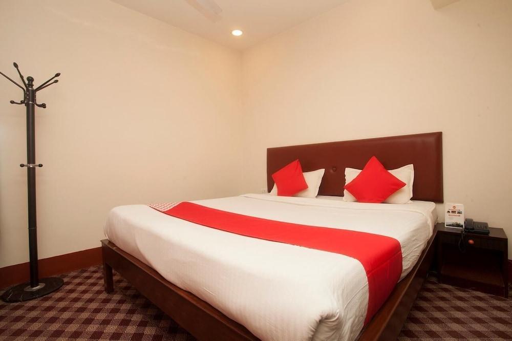 OYO 767 Hotel Eastern Star