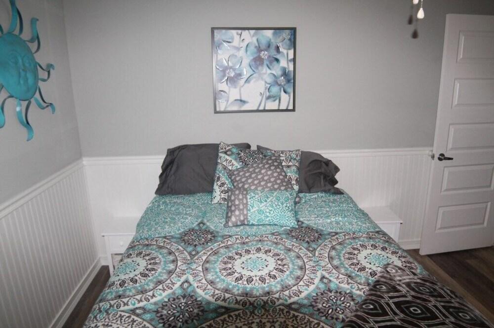 Sunset Harbor 3 Bedroom Home by Redawning