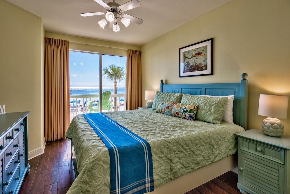 Celadon: Unit 102 by Forehand Rentals