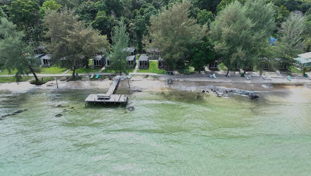Sandy Beach Bungalows by EHM
