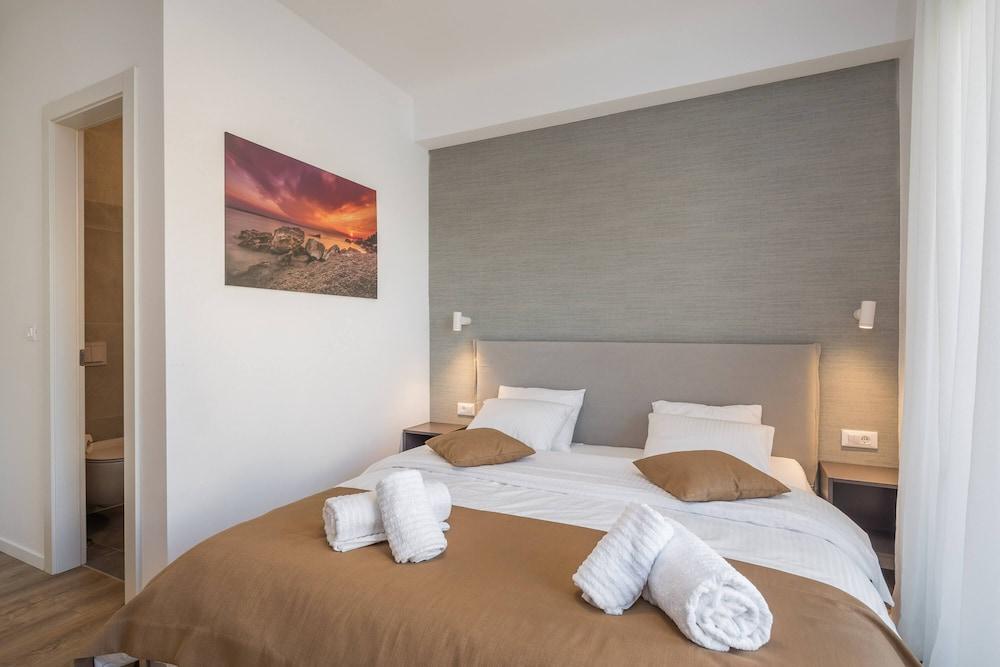 Luxury Villa Romeo with Heated Pool