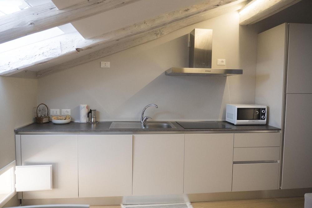 Piazza dei Tribunali