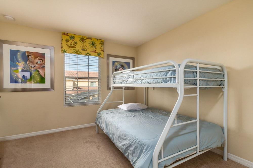 Paradise Palms-ru409