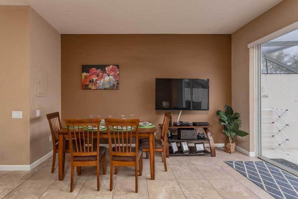 Windsor Palms-ru1023