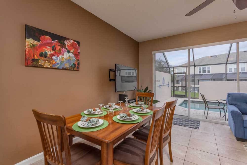 Windsor Palms-ru1023