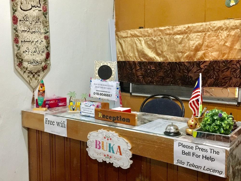 Pesona Backpackers Inn