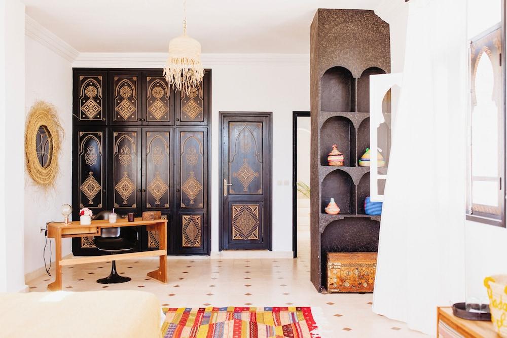 La Maison des Ailleurs