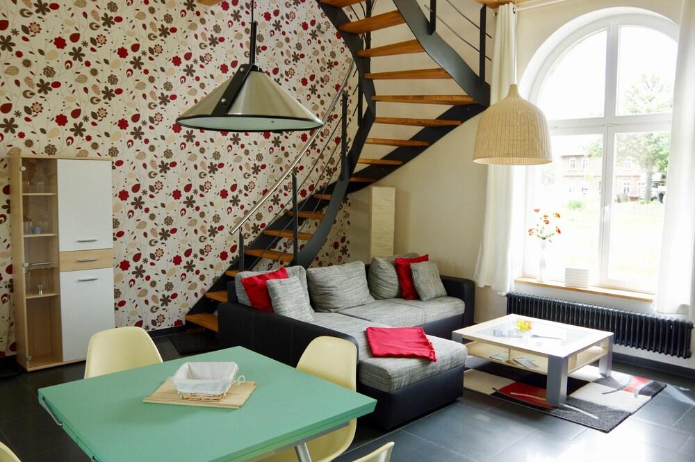 Urlaubsbahnhof - "wartehalle"