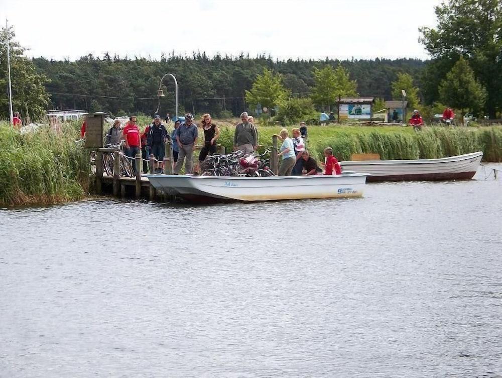 Ruegenfewo am Feldrain