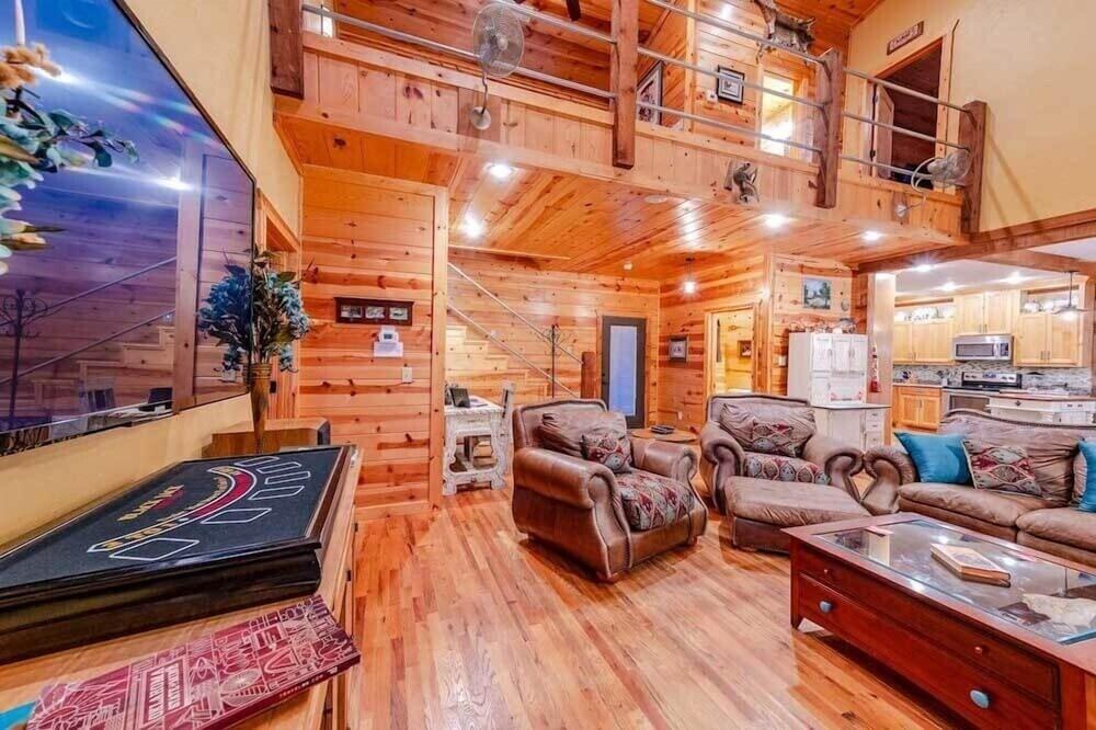 Mountain Fork Lodge With Wifi and Fire Pit by Redawning