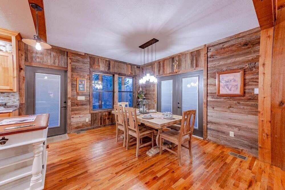 Mountain Fork Lodge With Wifi and Fire Pit by Redawning