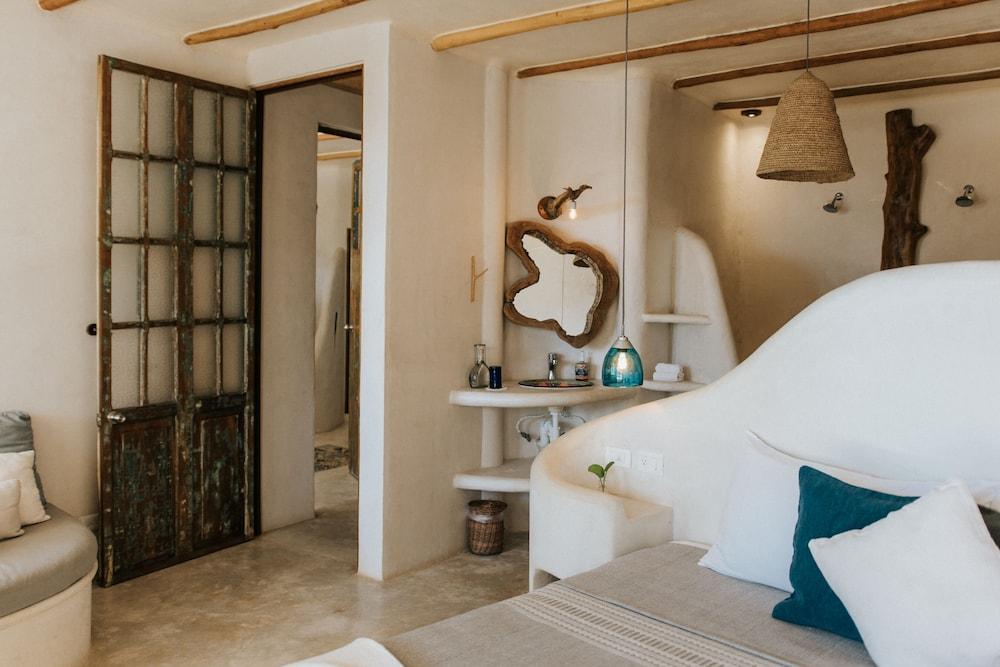 Zorba Tulum Beach Homes