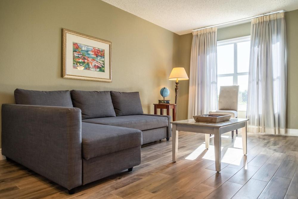 Palm Studio by Orlando Short Term