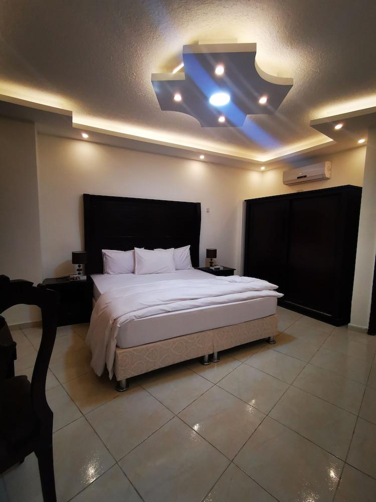 Alfakher Hotel Apartments