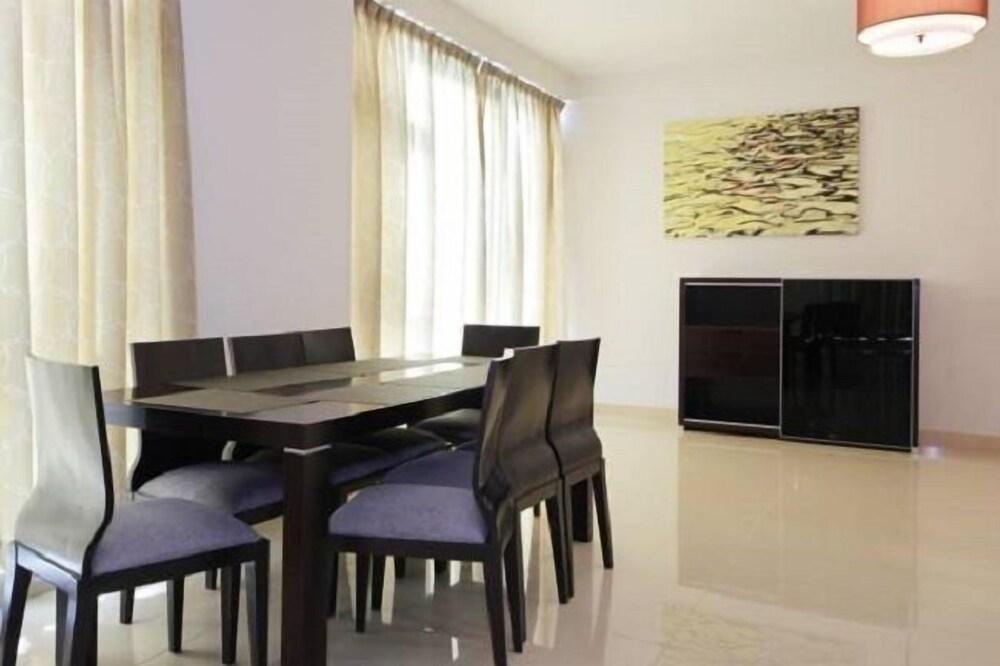 Luxurious High Floor Duplex 3 Bedroom