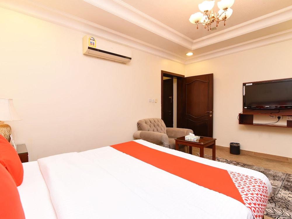 OYO 415 Golden Gate Hotel