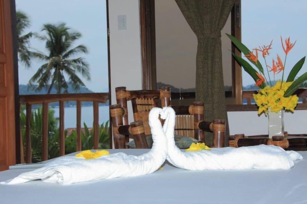 Elizabeth's Hideaway Hotel & Restaurant