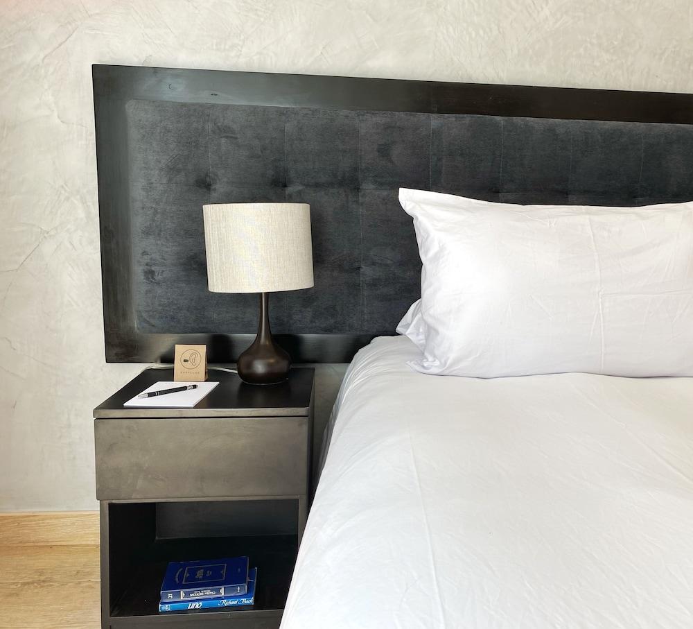 Upscale 2BR at Larcomar, Miraflores