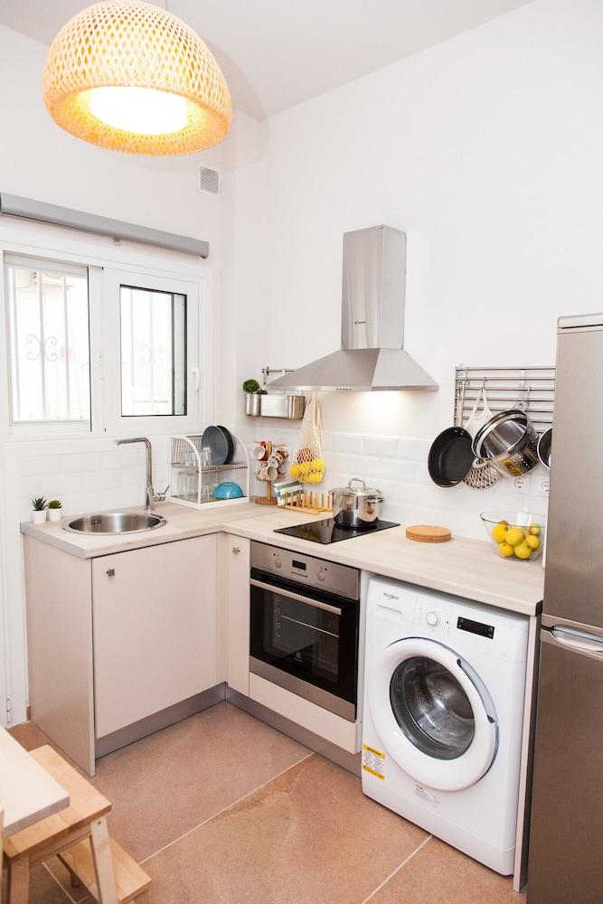 Cozy Studio Athens Downtown - Sleeps 3