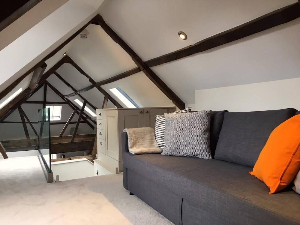 Stylish Wells Penthouse With Cathedral Views