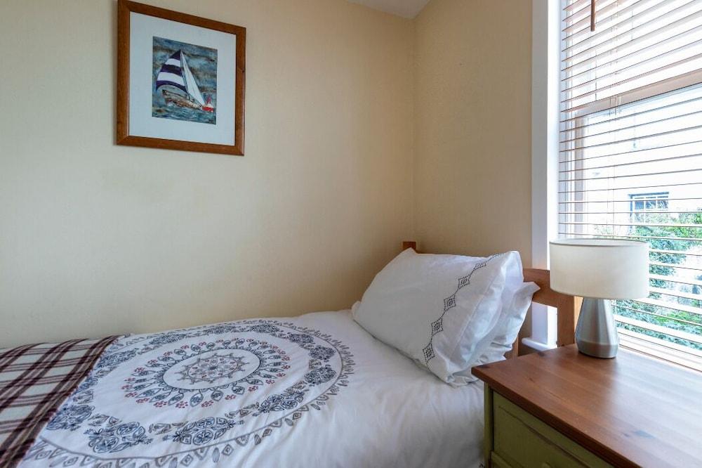 Central Dartmouth Townhouse