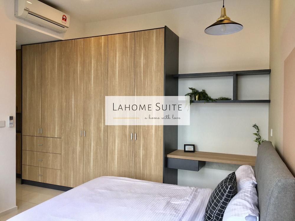The Robertson KL By Lahome Suite
