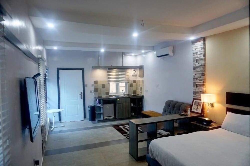 Premiership UK Suites