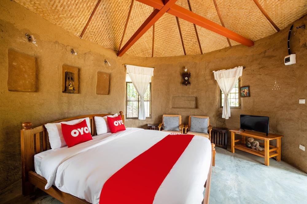 OYO 766 Zompo Baan Din Resort