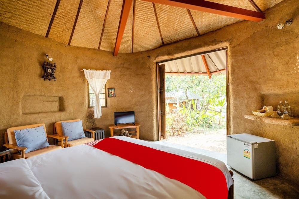 OYO 766 Zompo Baan Din Resort