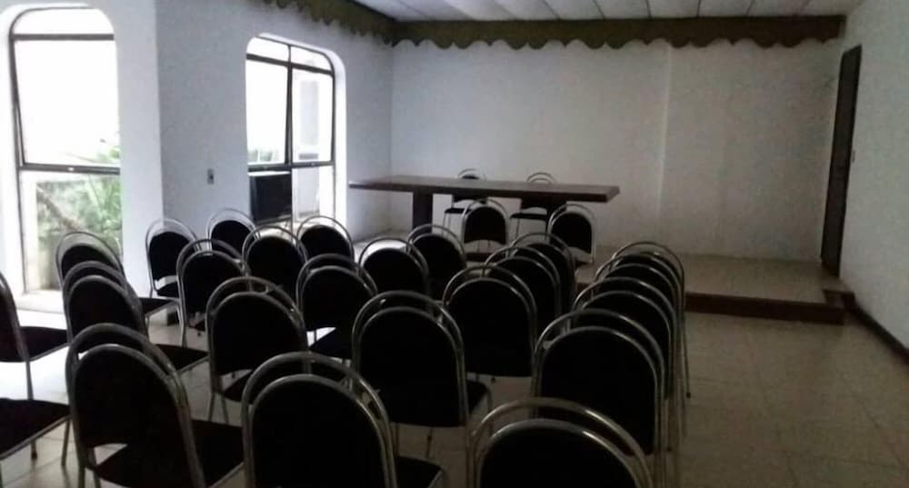 Everson Palace Hotel