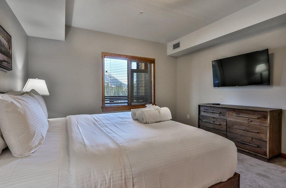 White Spruce Lodge by Spring Creek Vacations