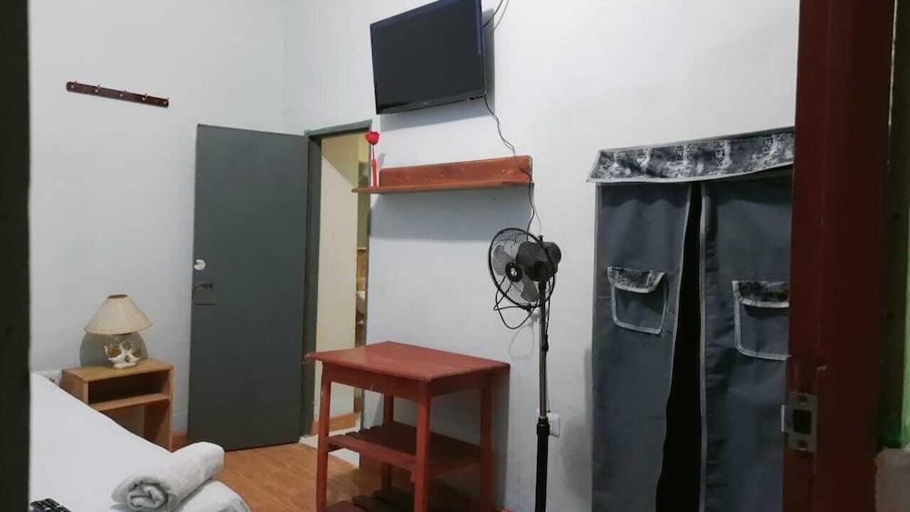 Urcututo House - Hostel