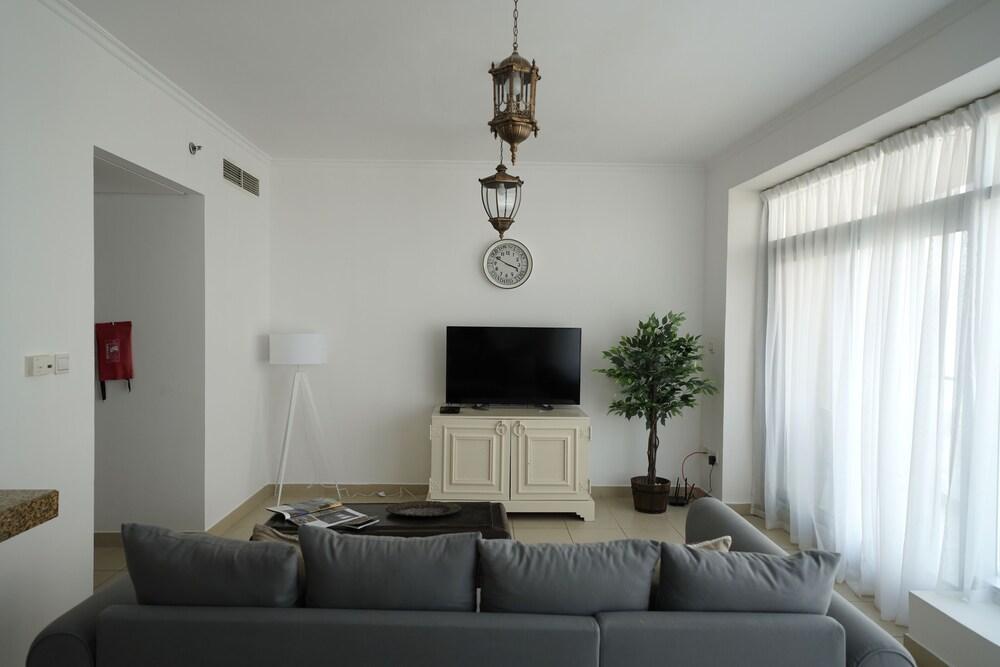 One Perfect Stay Burj Views B