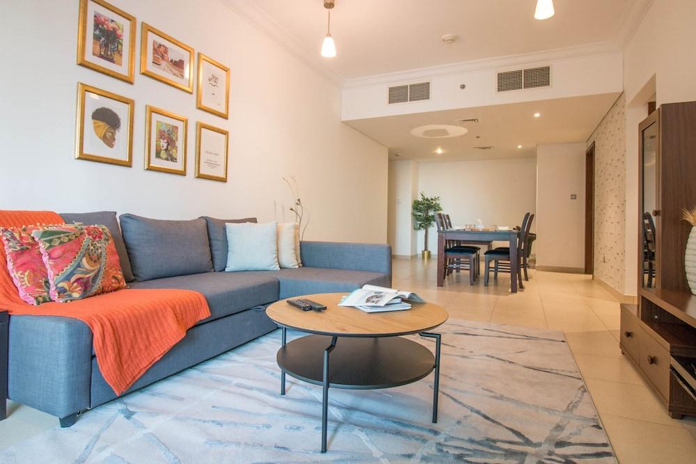 One Perfect Stay   8 Boulevard Walk