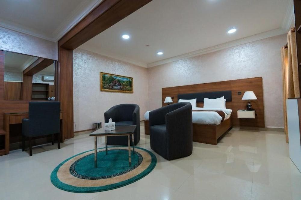 Phoenicia Suites