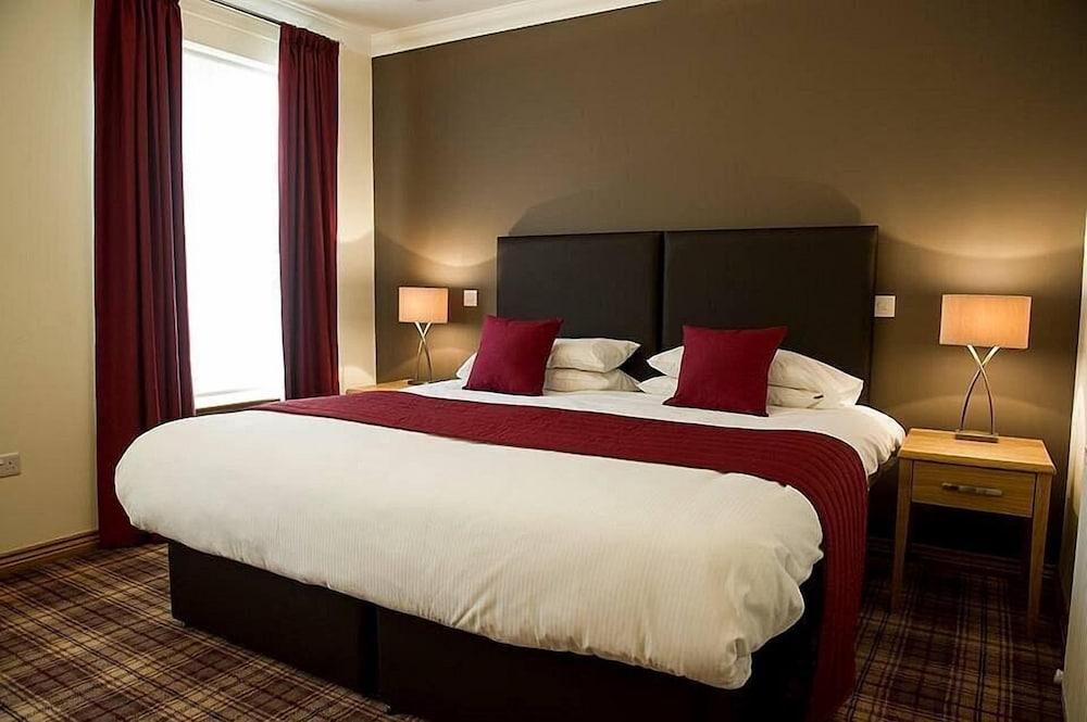 Somerton House Hotel