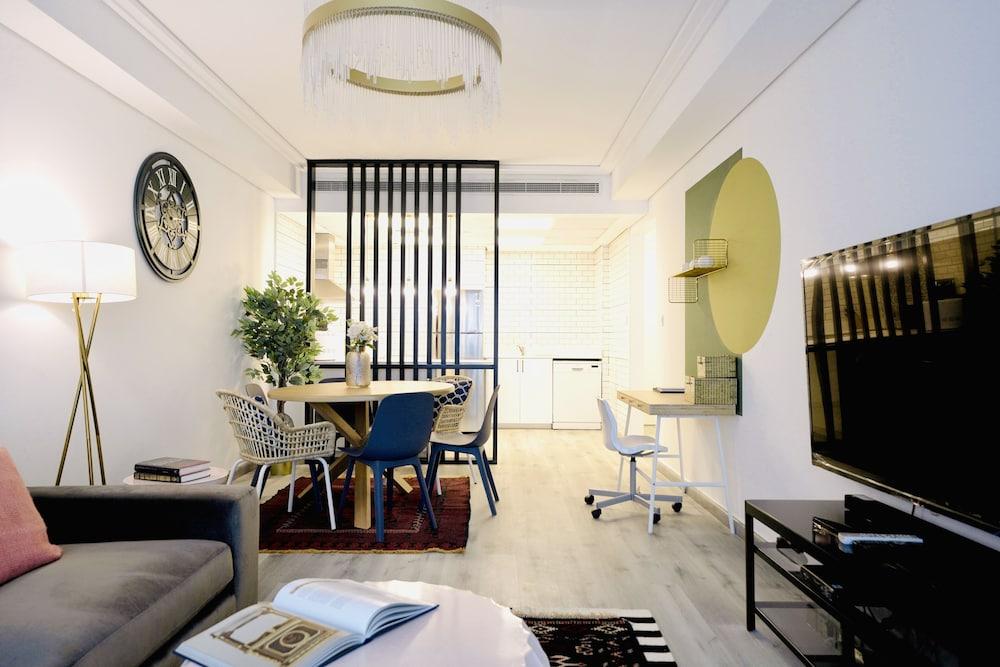 One Perfect Stay Goldcrest B