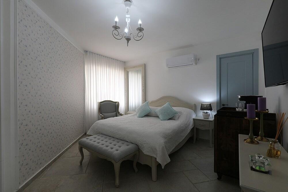 Tzel Hailan Boutique suites