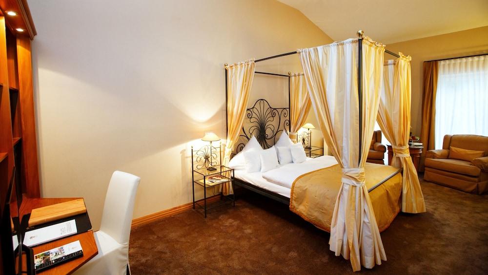 Burg & Gästehaus by Schwarzenstein